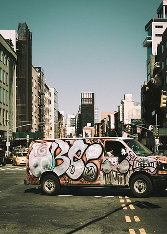 Street vs modernity