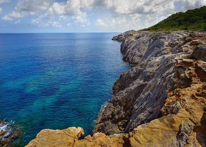 From Pou Des Lleo