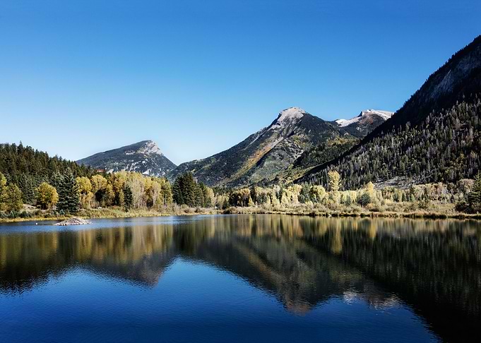 Alpine lake