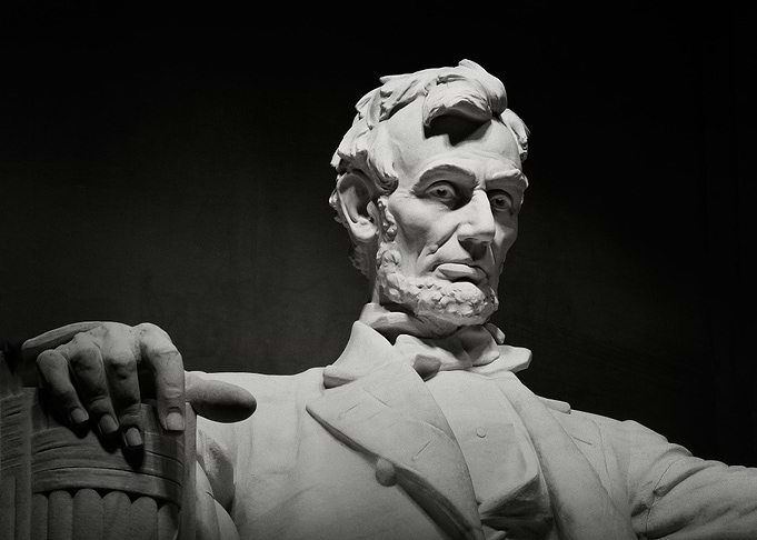 Lincoln Memorial statue