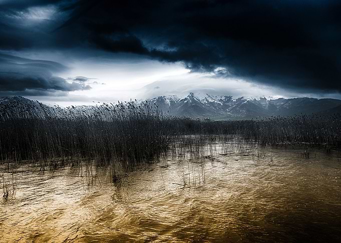 Lake Mountains