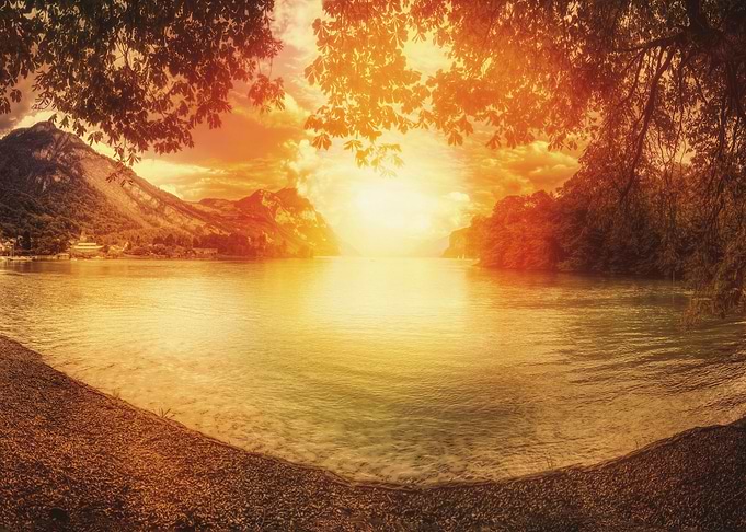 Lake Mountains Scenery