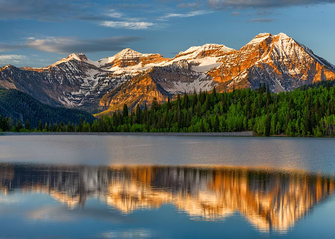 Lake Mountains Scenery