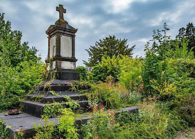 Tomb in nature