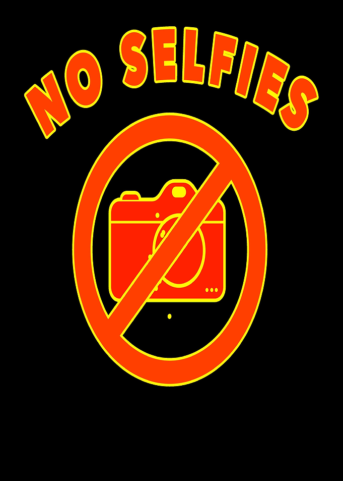 NO SELFIES Photo Camera