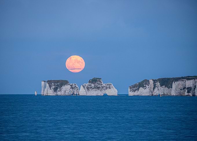 Moon over Harry
