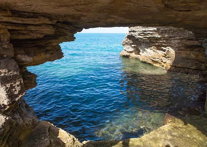 Bermuda Cave Formation Vac