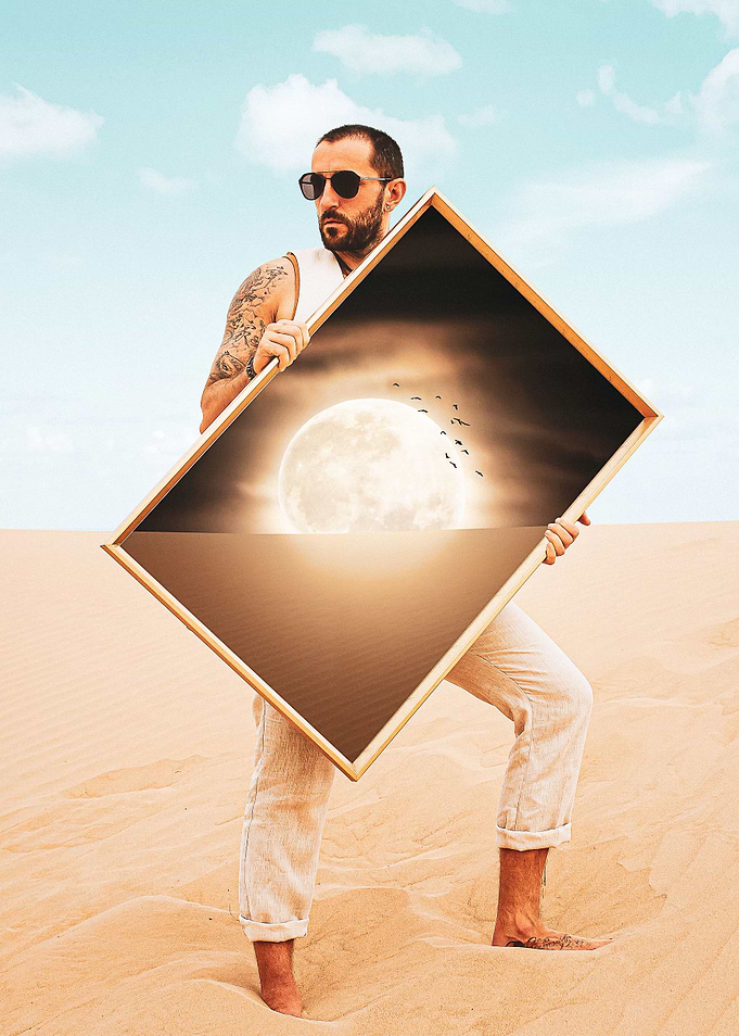 Deserted mirror