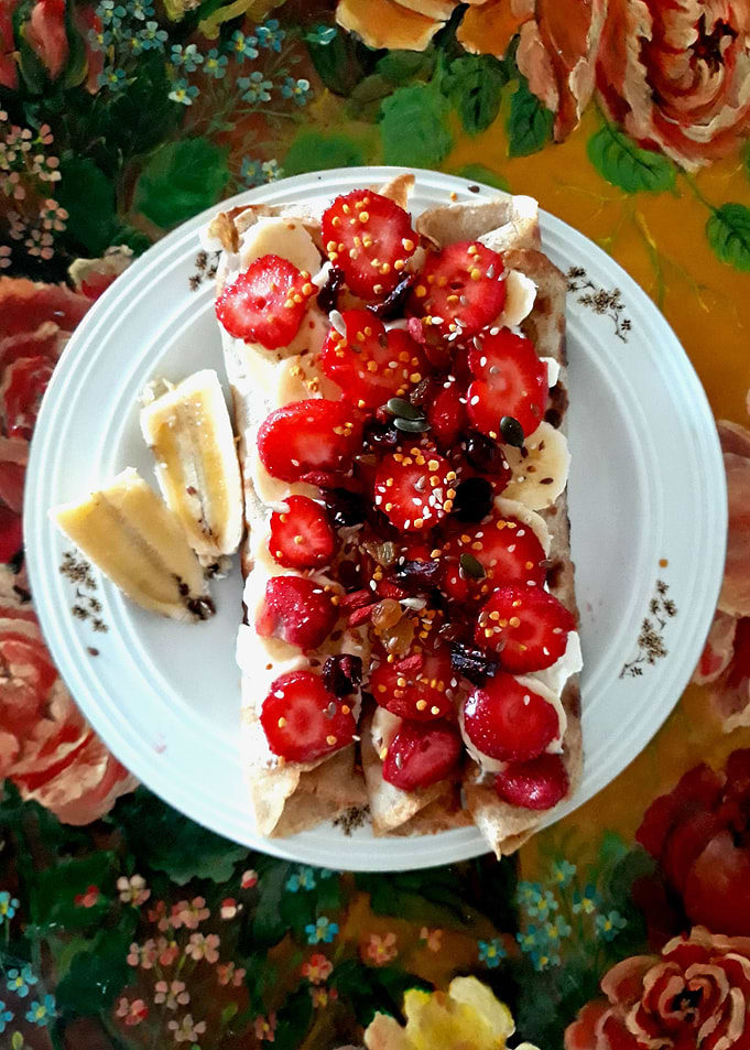 French strawberry pancakes