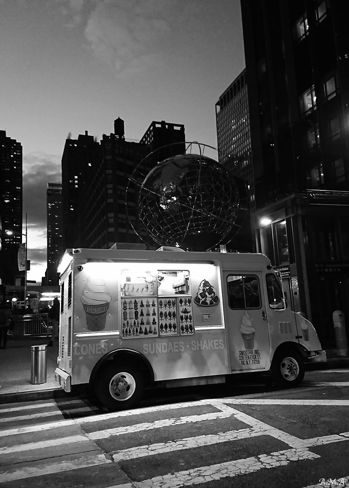 Ice cream van BW