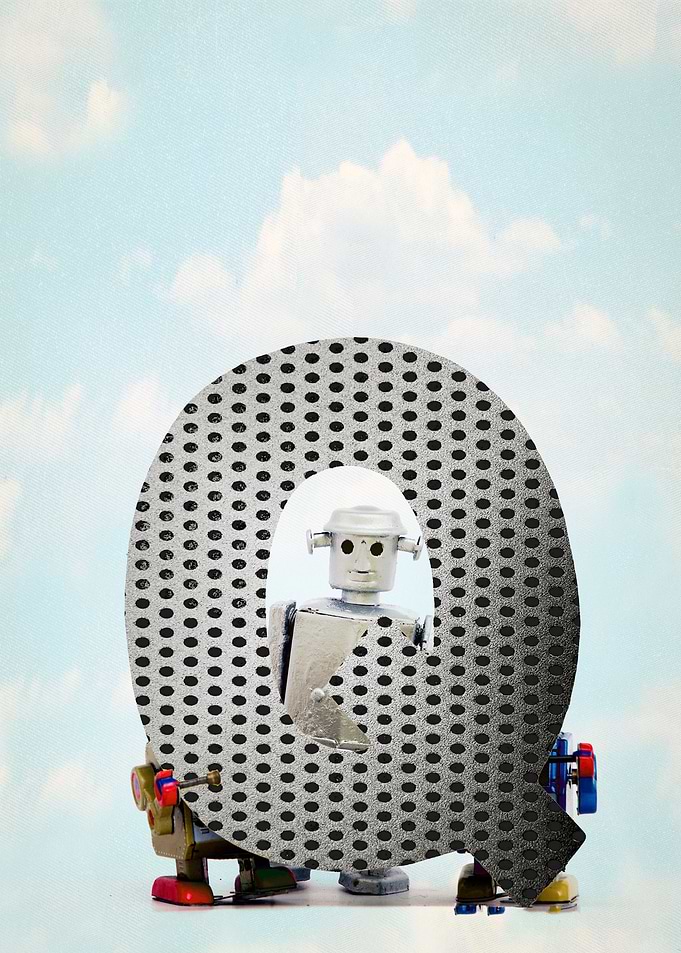 Big letter Q retro robot