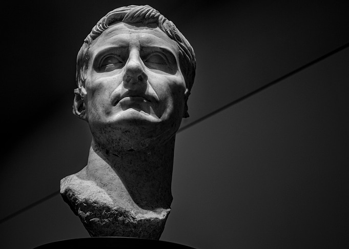 Statue Look