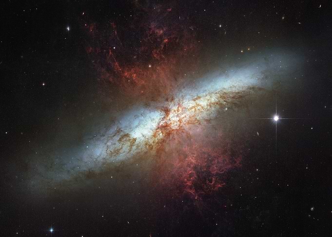 Starburst galaxy Messier