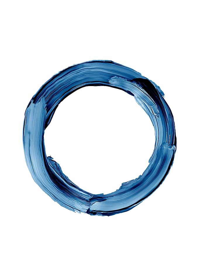 O in Blue