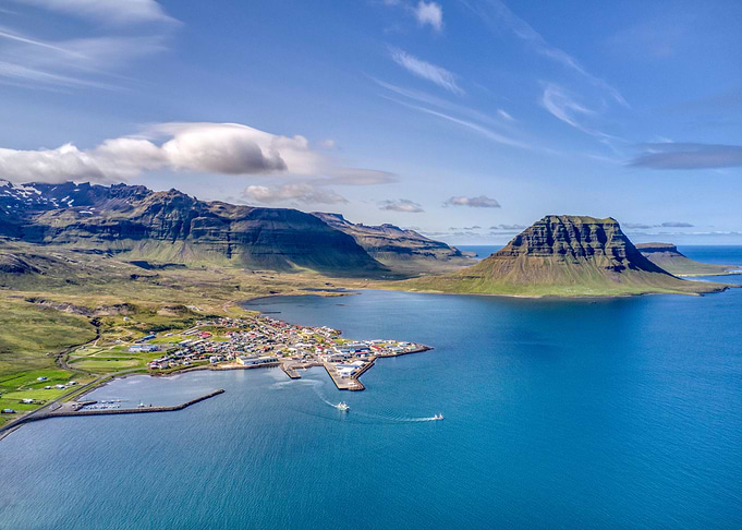 Kirkjufell Mountain