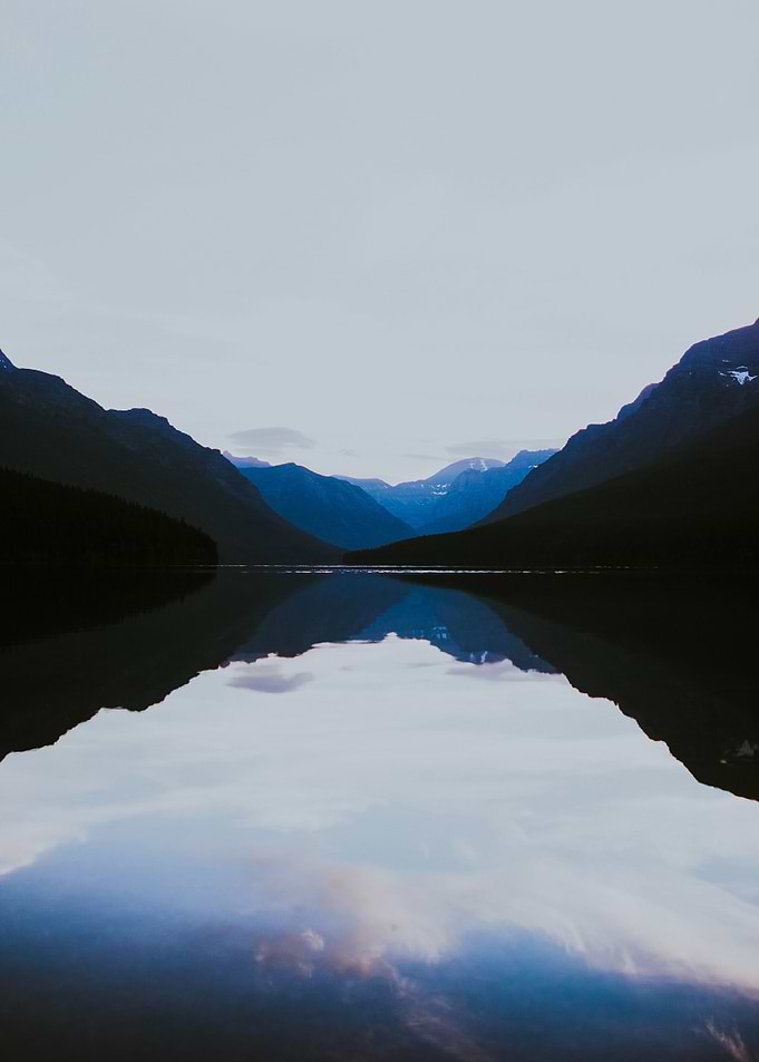 Mountains at lake reflect