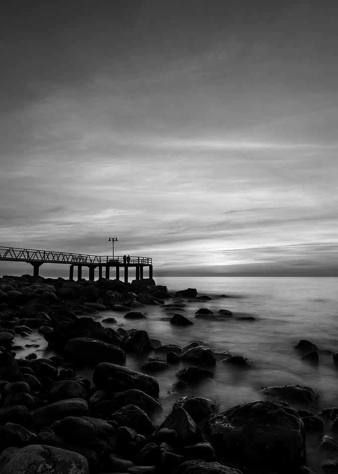 Beach in black and white