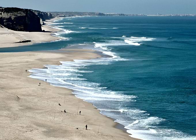 Sandy beach in Arelho 01