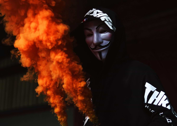 MR ANONYMOUS AND SMOKE