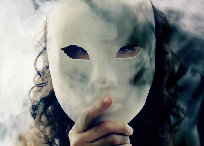 Smokey Vintage girl mask m