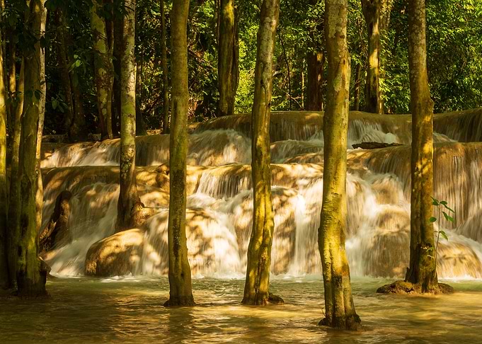 Kuang Si Falls