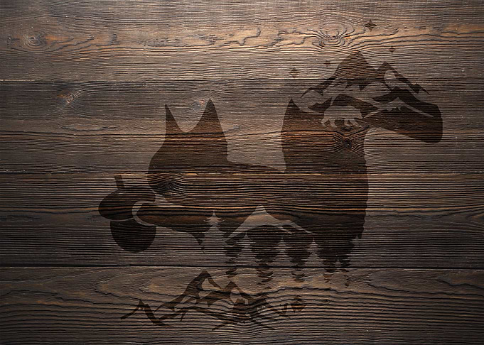NATURE WOOD SQUIRREL