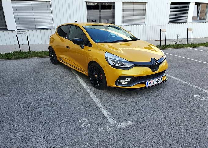 Clio 4 RS Trophy