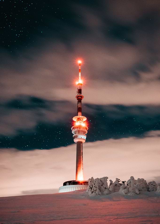 Night Skyscaper