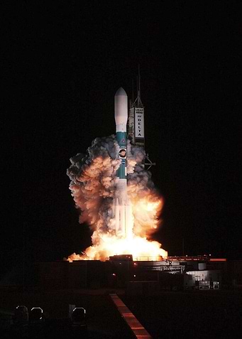Delta II Rocket takeoff