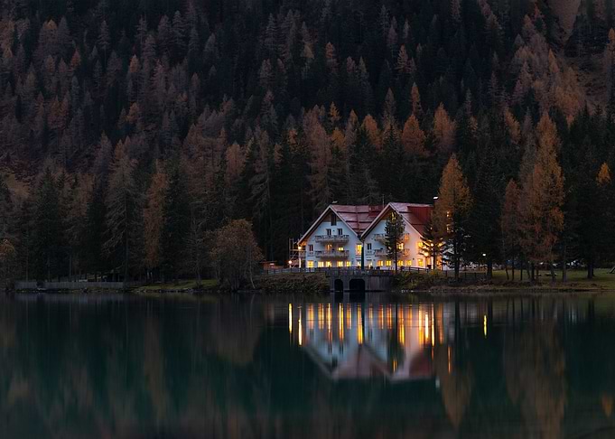 Pretty hostel lakeside
