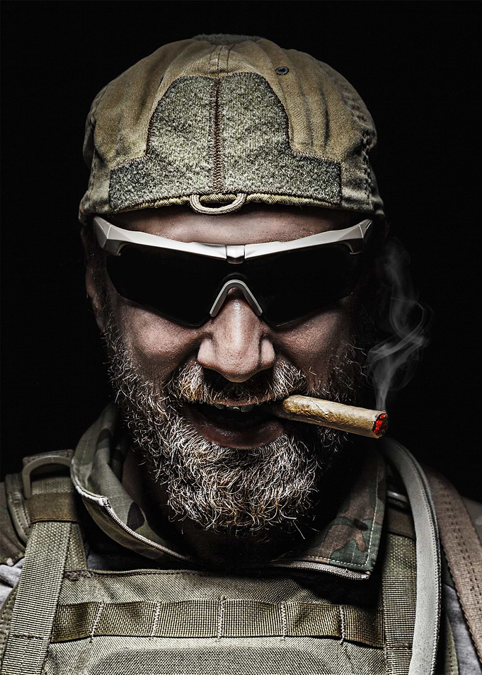 Special Forces smoking