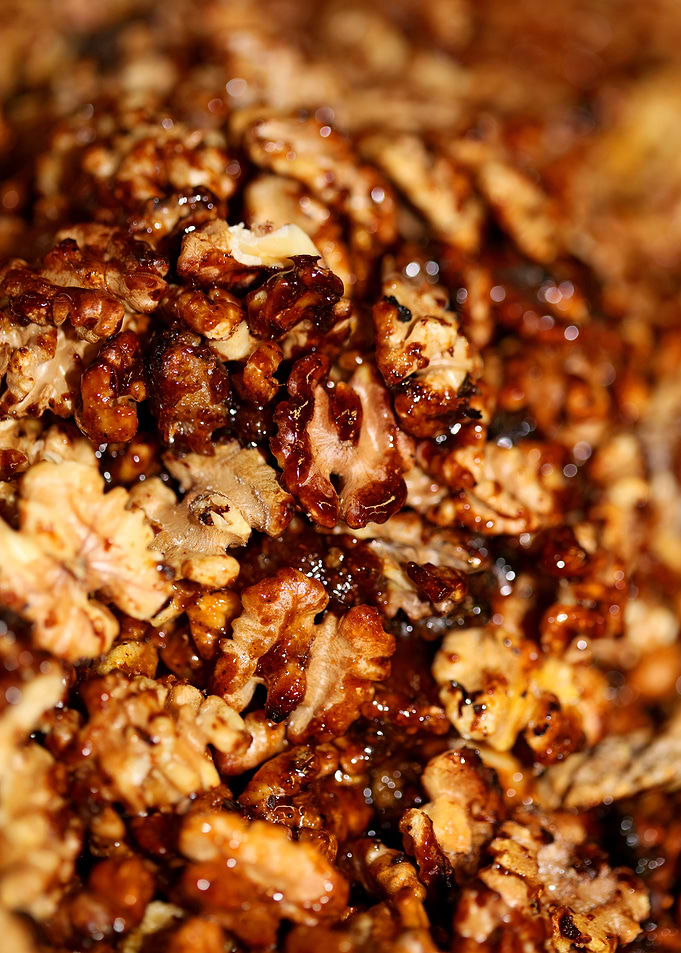 Caramelized nuts macro