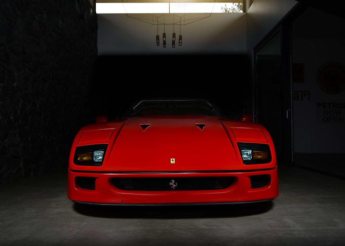 Ferrari F40 Front