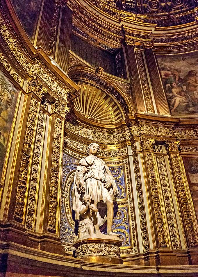 Amazing Statue