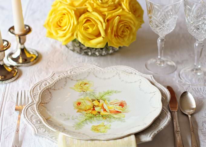 Summer dinner setting