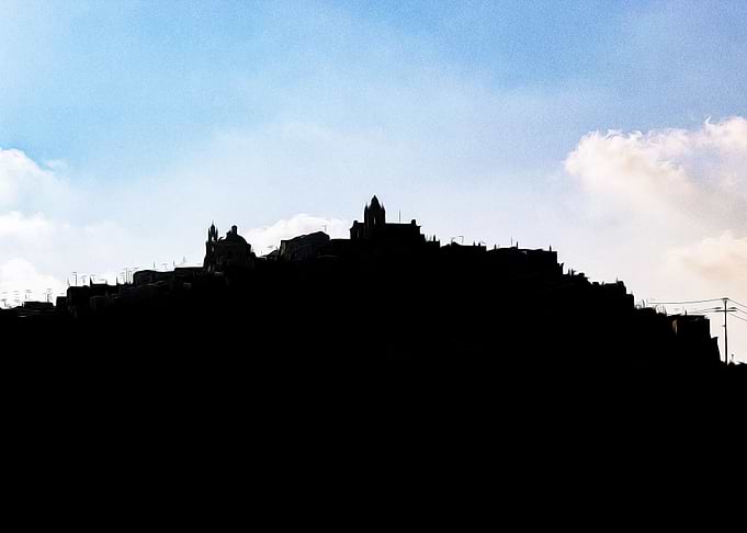 Ostuni Black Skyline