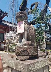 nara shrine statue