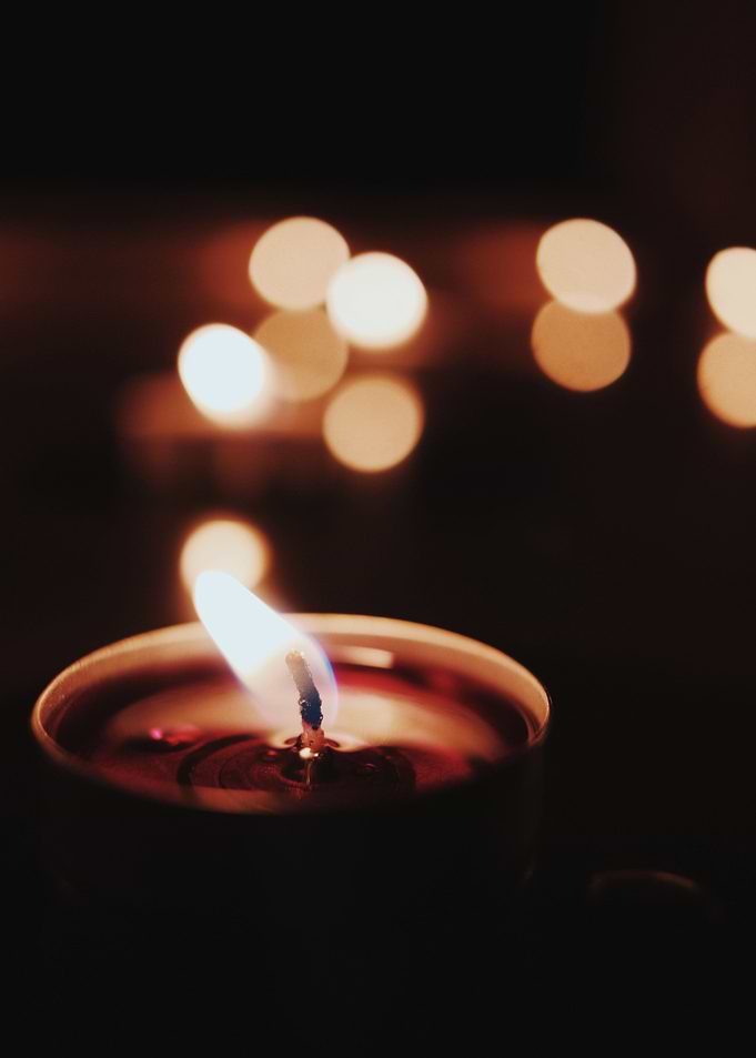 Tealight candle