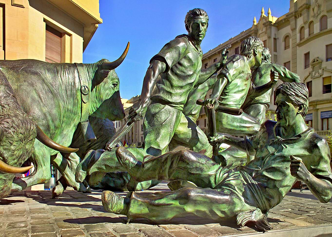 Encierro statue Pamplona