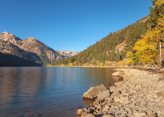 Twin Lake in autumn