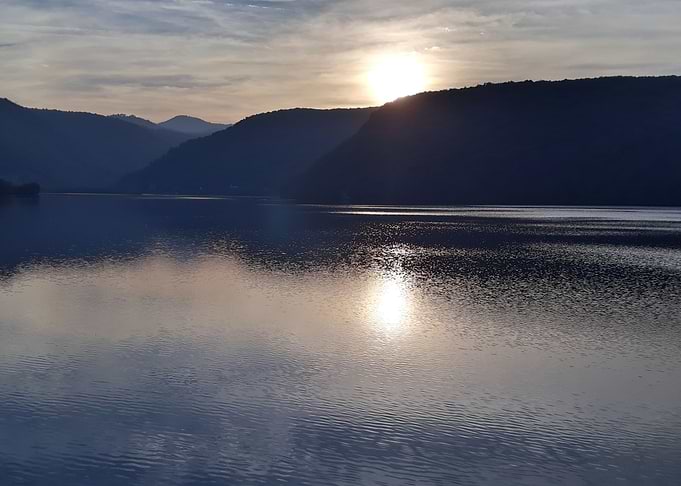 Lake dawn
