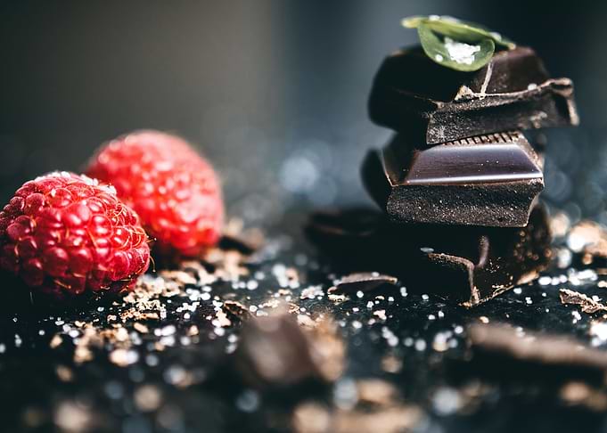 Raspberry side chocolate