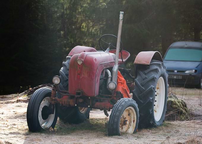 Old Tractor Sweden