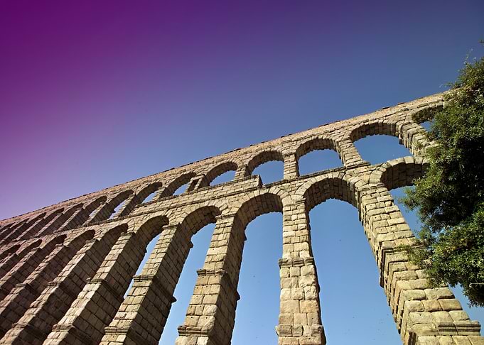 Aqueduct in Segovia 01