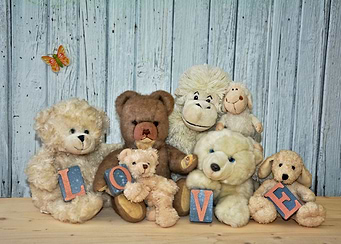 Teddy bears in LOVE