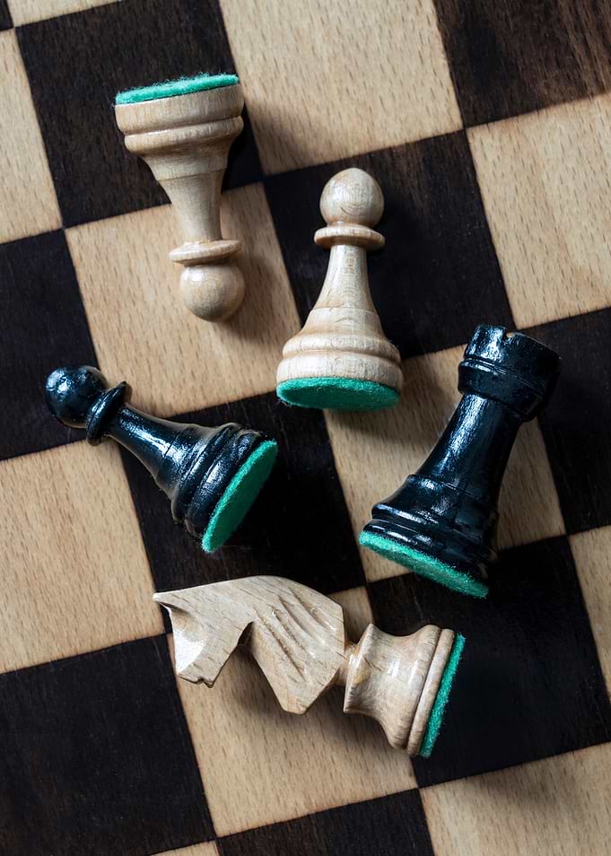 Mess with chess pawns