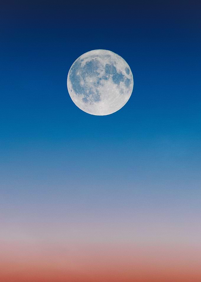full moon dawn