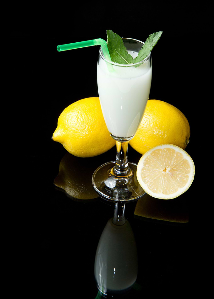 Lemon cocktail
