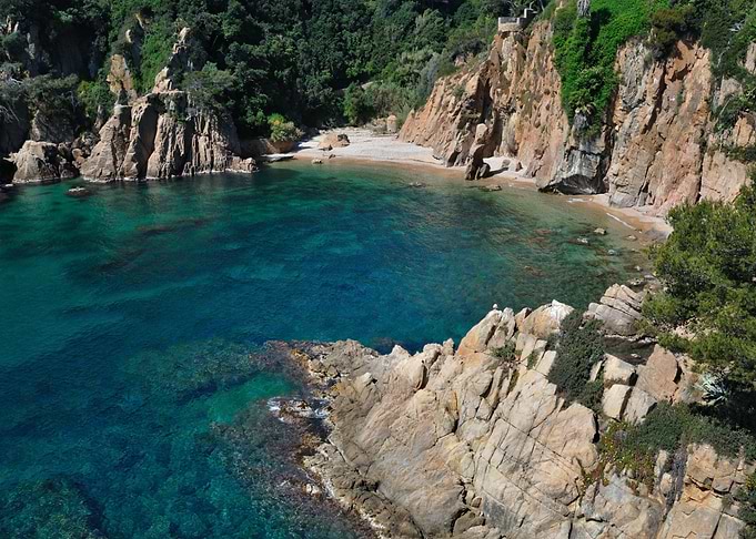 Typical Costa Brava 04