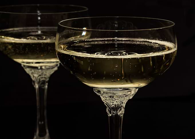 Champagne serving